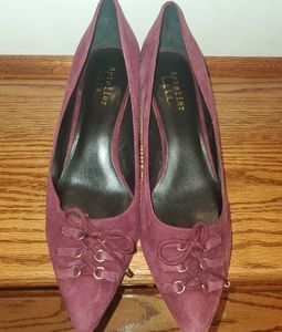 Suede size 10 Nicole Miller Artelier